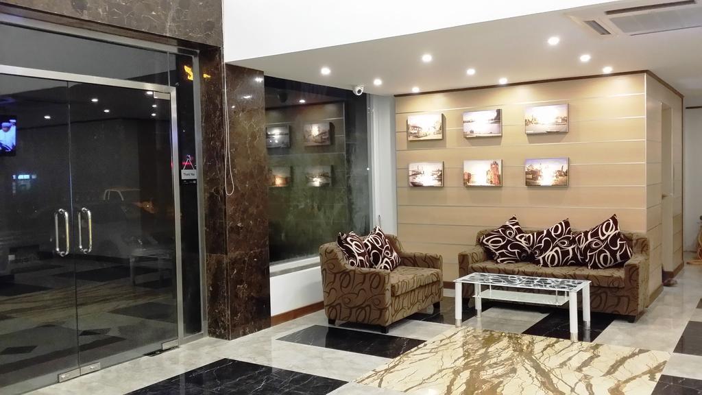 The Rgn City Lodge Γιανγκόν Εξωτερικό φωτογραφία
