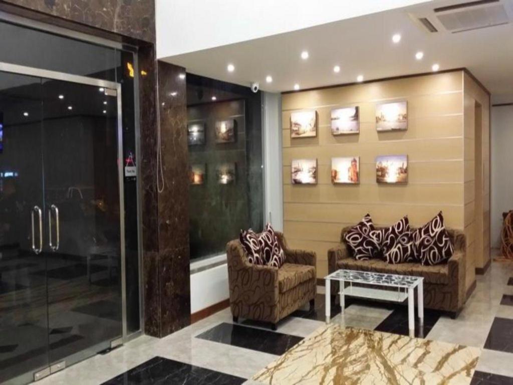 The Rgn City Lodge Γιανγκόν Εξωτερικό φωτογραφία