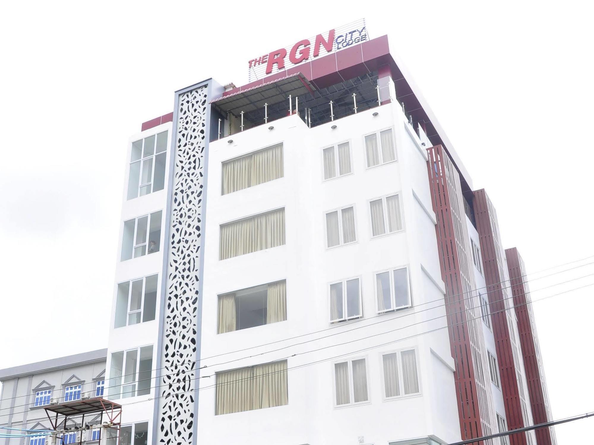 The Rgn City Lodge Γιανγκόν Εξωτερικό φωτογραφία